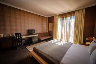 Отель Отель Класик Варна Улучшенный двухместный номер с 1 кроватью-2